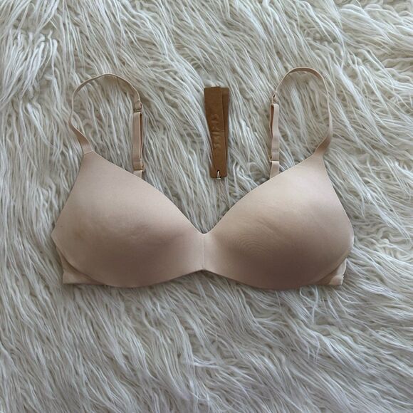 Skims Wireless Form Pushup Plunge Bra Sand Size 32B - Picture 2 of 8